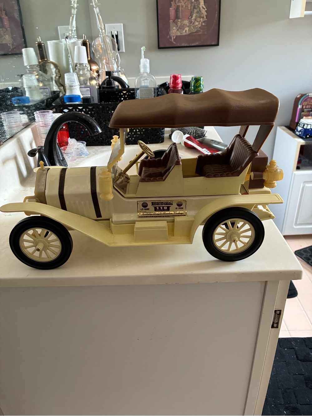 Vintage 1976 Jim Beam 1909 Thomas Flyer Car Decanter - Cream - In Original Box